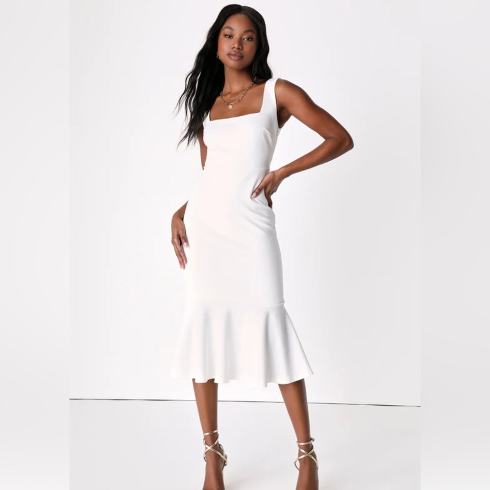NWOT Lulus White Moment Maker Square Neck Trumpet Midi Dress | Size Medium